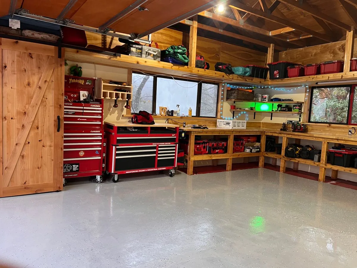 garage interior organization