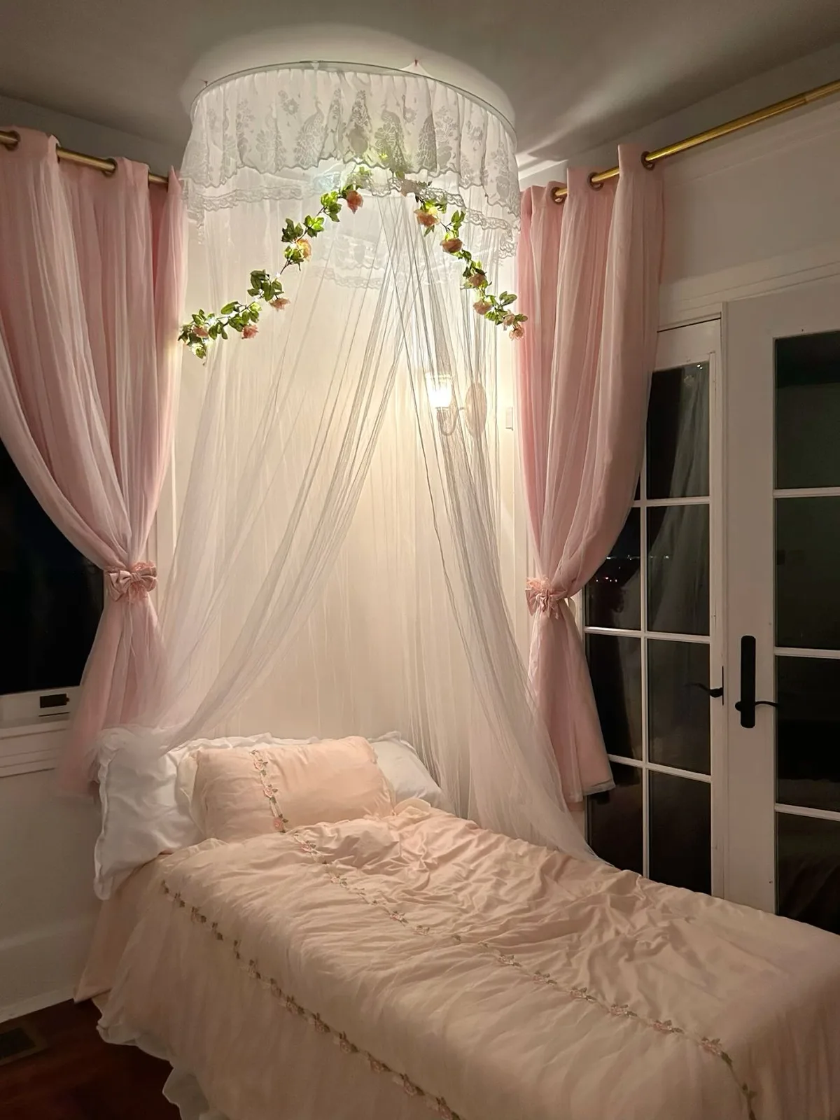 pink victorian bedroom