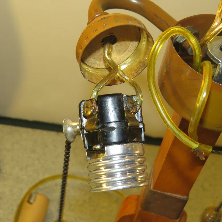A19 floor lamp bulb
