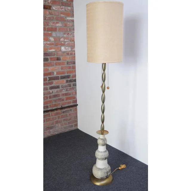 floor lamp ceramic socket is chipped