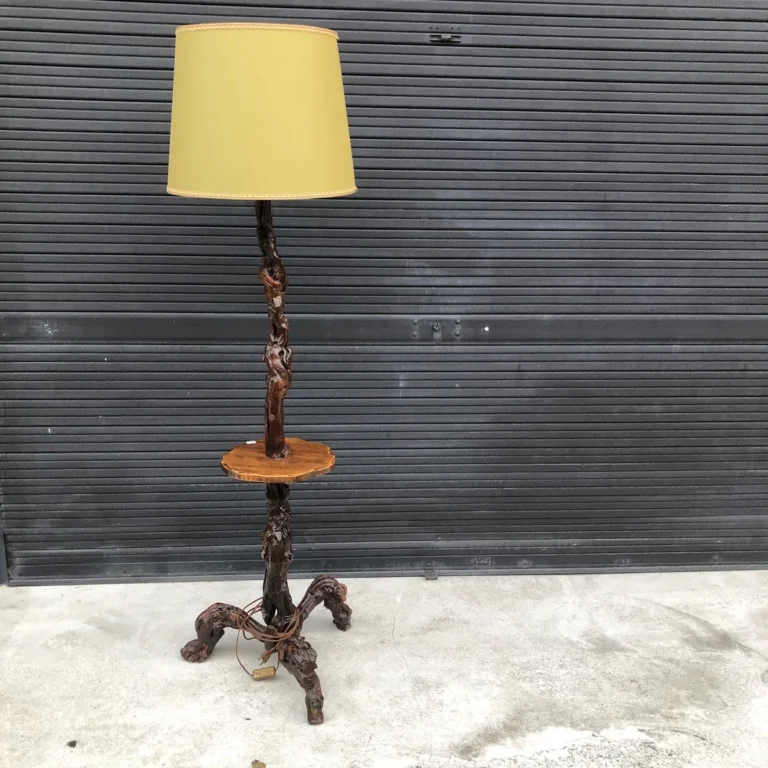 vintage floor lamp cloth wiring is brittle