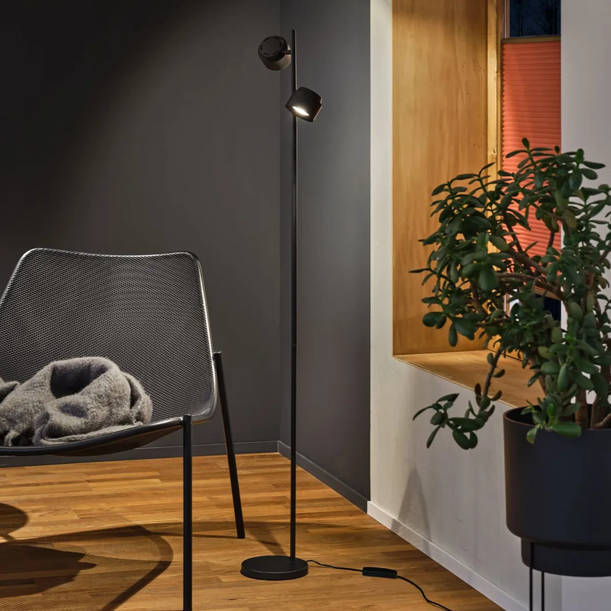 Zigbee hub floor lamp placement